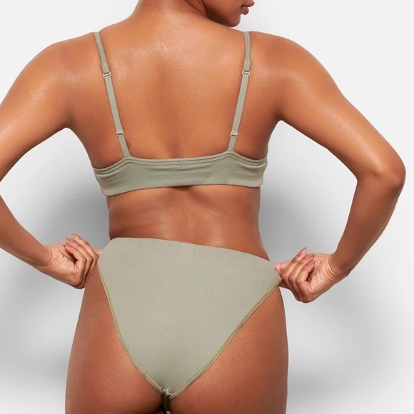 Skims LOGO POINTELLE BRIEF - Picture 2 of 7